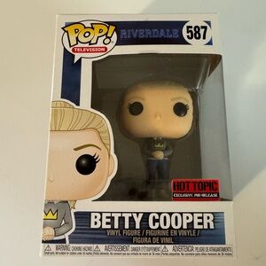 ❤️587 Funko Pop Television Riverdale Betty Cooper *Hot Topic Exclusive*❤️